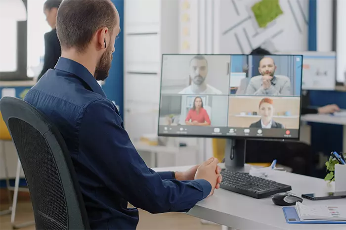 Top 4 Ways Businesses Benefit From Conference Calling Apps